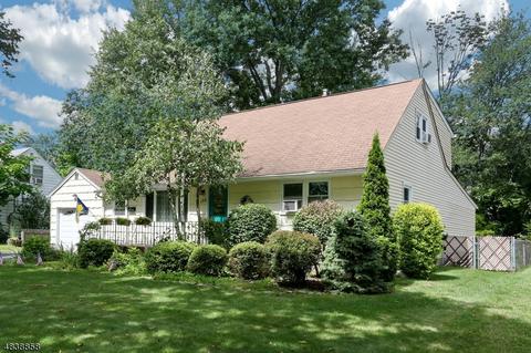156 Spring Ln, Paramus, NJ 07652 photo 1