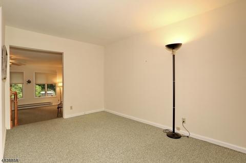 156 Spring Ln, Paramus, NJ 07652 photo 10