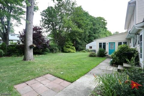 156 Spring Ln, Paramus, NJ 07652 photo 21