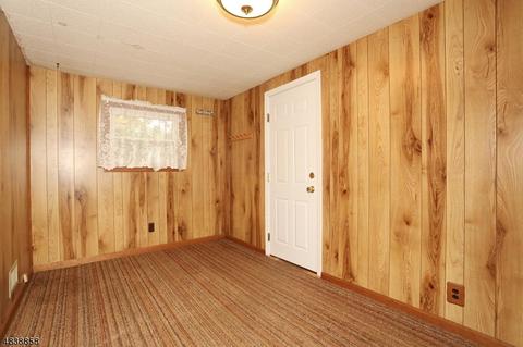 156 Spring Ln, Paramus, NJ 07652 photo 8