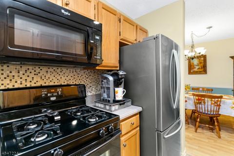 141 Woods Edge Dr, Succasunna, NJ 07876 photo 8