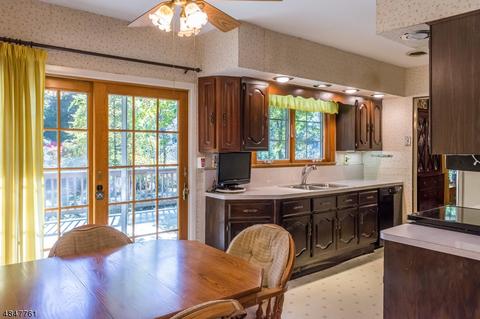 21 Summit Dr, Wayne, NJ 07470 photo 10