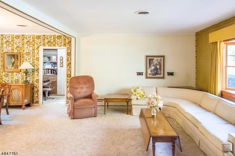 21 Summit Dr, Wayne, NJ 07470 photo 6