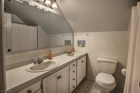 32 Maple Ave, Mendham, NJ 07945 photo 17
