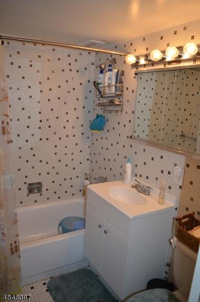 301 Beech St #8C, Hackensack, NJ 07601 photo 9