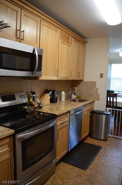 301 Beech St #8C, Hackensack, NJ 07601 photo 12
