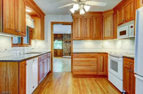 10 Ronnie Rd, Wayne, NJ 07470 photo 8