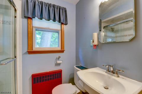 10 Ronnie Rd, Wayne, NJ 07470 photo 19