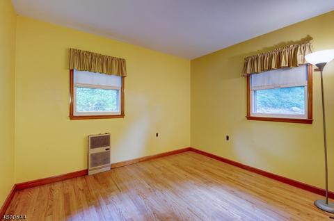 10 Ronnie Rd, Wayne, NJ 07470 photo 15