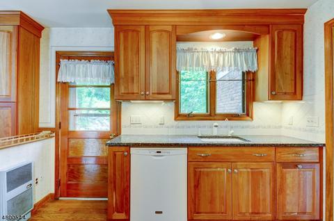 10 Ronnie Rd, Wayne, NJ 07470 photo 10