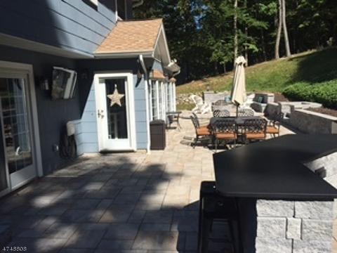 2 Crest Dr, Washington Twp., NJ 07853 photo 3