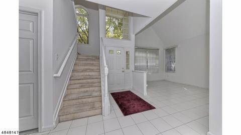 112 Cambridge Dr, Nutley, NJ 07110 photo 4