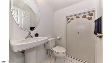112 Cambridge Dr, Nutley, NJ 07110 photo 14