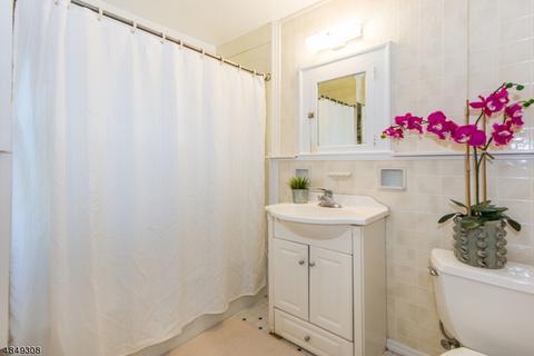 52 Carolin Rd, Montclair, NJ 07043 photo 11