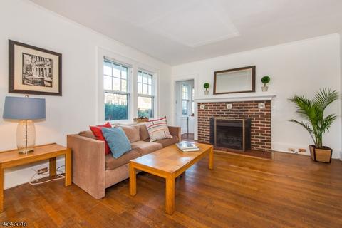 52 Carolin Rd, Montclair, NJ 07043 photo 2