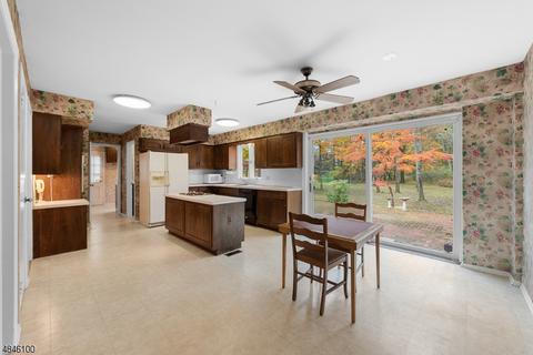 12 Dean Rd, Mendham, NJ 07945 photo 4
