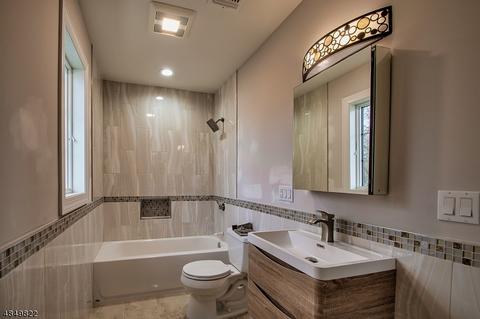 234 Hoppers Ln, Paramus, NJ 07652 photo 16