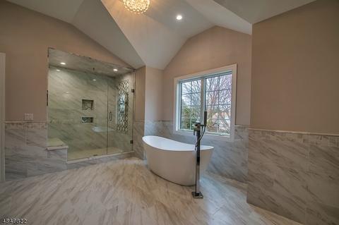 234 Hoppers Ln, Paramus, NJ 07652 photo 15