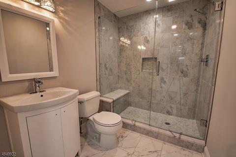 234 Hoppers Ln, Paramus, NJ 07652 photo 19