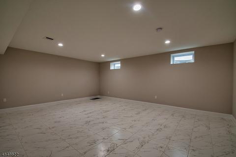 234 Hoppers Ln, Paramus, NJ 07652 photo 21