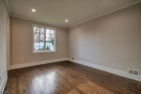 234 Hoppers Ln, Paramus, NJ 07652 photo 22