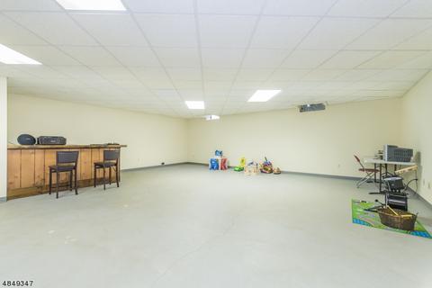 15 Lisa Ln, Wayne, NJ 07470 photo 18