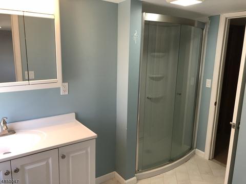 701 Loretta Ter, Plainfield, NJ 07062 photo 13