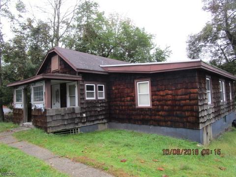 129 Terhune Dr, Wayne, NJ 07470 photo 2