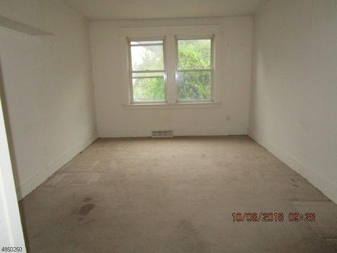 129 Terhune Dr, Wayne, NJ 07470 photo 9