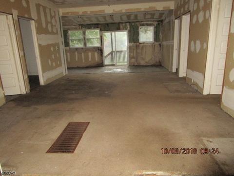 129 Terhune Dr, Wayne, NJ 07470 photo 5