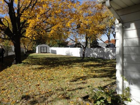 836 Arbor Rd, Paramus, NJ 07652 photo 3