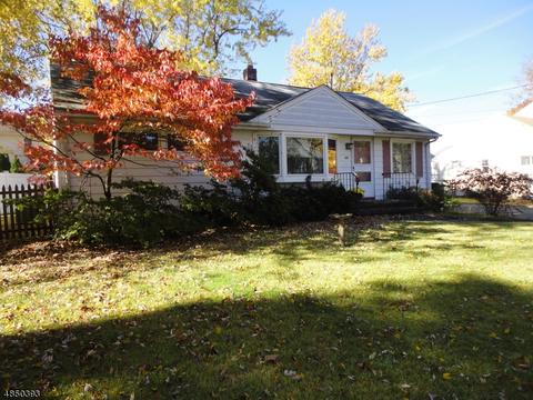 836 Arbor Rd, Paramus, NJ 07652 photo 4