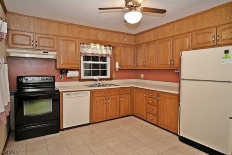 200 4th St, Hackettstown, NJ 07840 photo 3