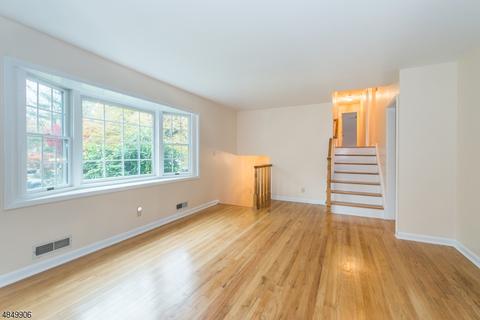 71 Hurst Ter, Wayne, NJ 07470 photo 4
