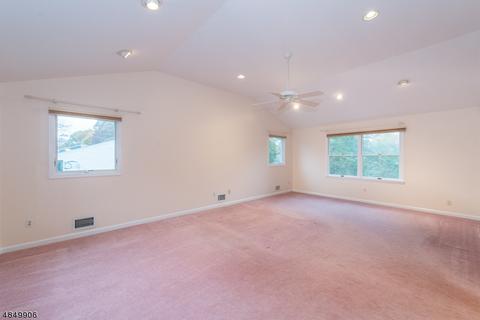 71 Hurst Ter, Wayne, NJ 07470 photo 12