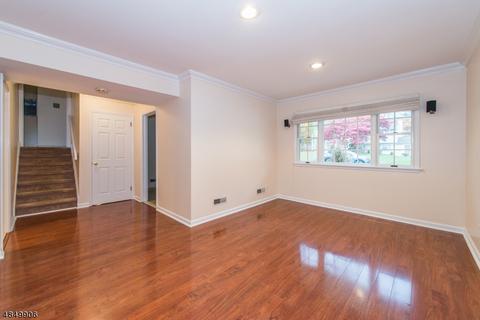 71 Hurst Ter, Wayne, NJ 07470 photo 9