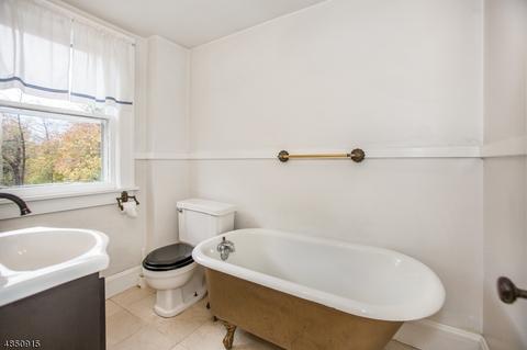 659 Berkeley Ave, Orange, NJ 07050 photo 21