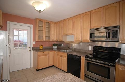 14 Corwin St, Randolph, NJ 07869 photo 6