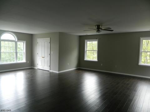 29 Benjamin Dr, Washington, NJ 07882 photo 14