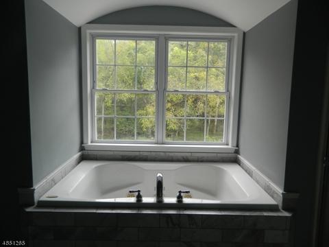 29 Benjamin Dr, Washington, NJ 07882 photo 16