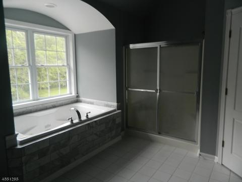 29 Benjamin Dr, Washington, NJ 07882 photo 15
