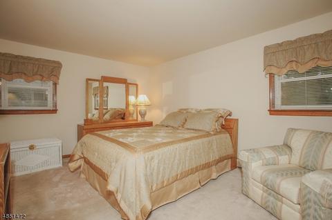 62 Schuler Ave, Waldwick, NJ 07463 photo 12