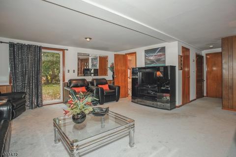 62 Schuler Ave, Waldwick, NJ 07463 photo 18