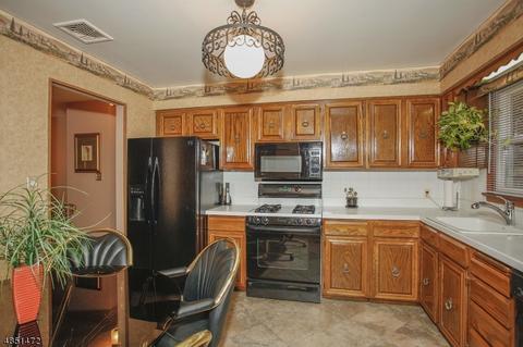 62 Schuler Ave, Waldwick, NJ 07463 photo 9