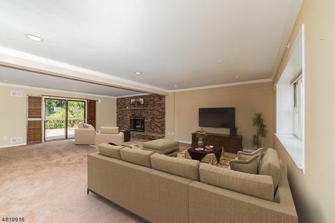 44 Golf Oval, Springfield, NJ 07081 photo 3