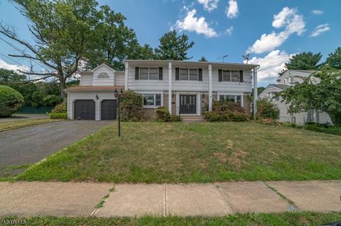 44 Golf Oval, Springfield, NJ 07081 photo 1