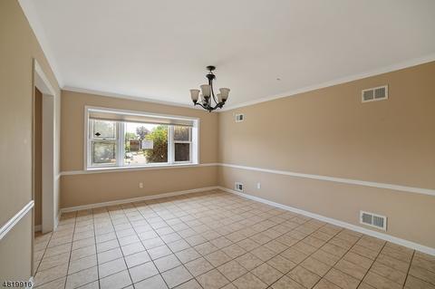 44 Golf Oval, Springfield, NJ 07081 photo 4