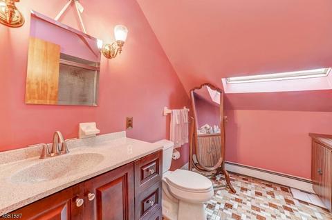 7 Bluebell Ct, Paramus, NJ 07652 photo 16