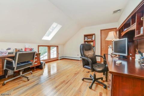 7 Bluebell Ct, Paramus, NJ 07652 photo 19