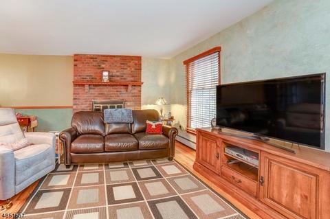 7 Bluebell Ct, Paramus, NJ 07652 photo 10